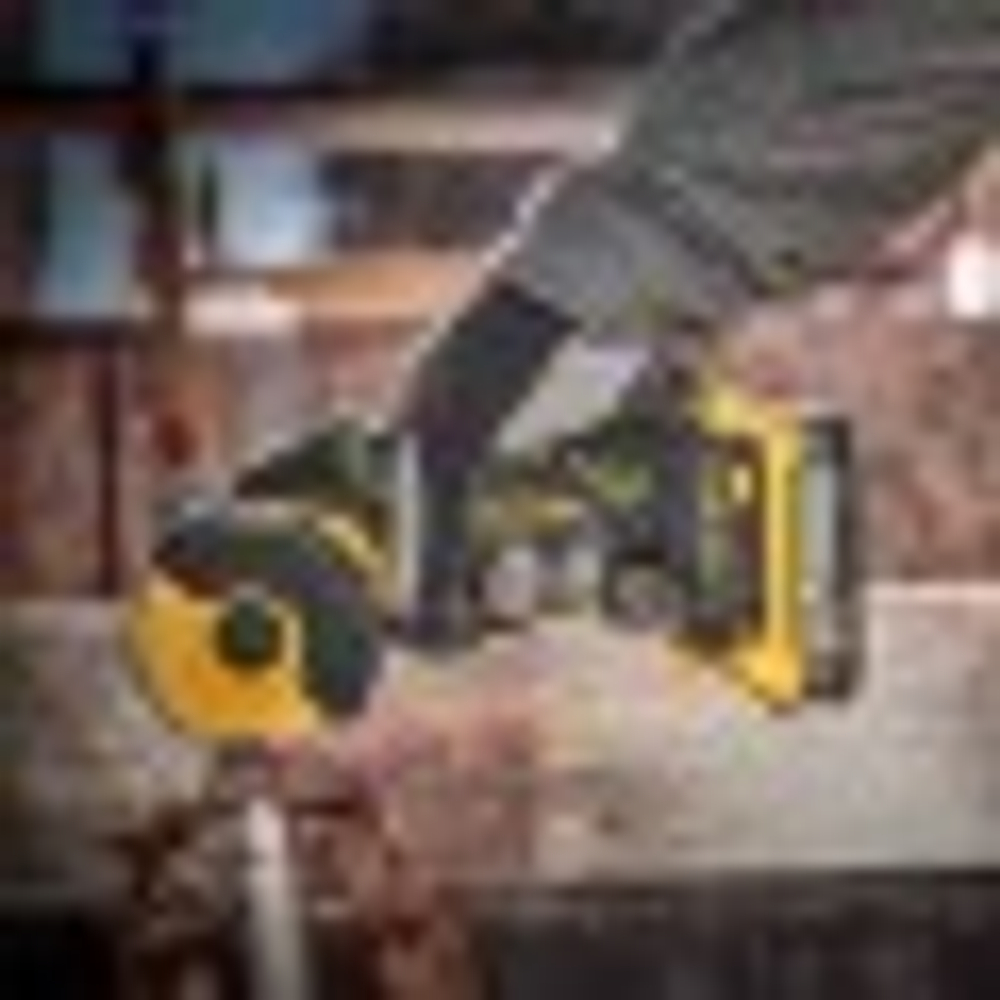 Пила циркулярная аккумуляторная DeWALT DCS 438 N без АКБ и ЗУ DCS438N-XJ