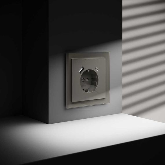 Розетка встраиваемая Voltum S70 с заземлением и защитными шторками, 16А, с USB, A+С, (шелк) VLS040504