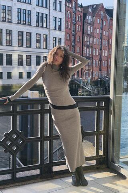 ZARA ДЛИННОЕ ПЛАТЬЕ С ДВОЙНЫМ ЭФФЕКТОМ, СЕРЫЙ МЕЛАНЖ