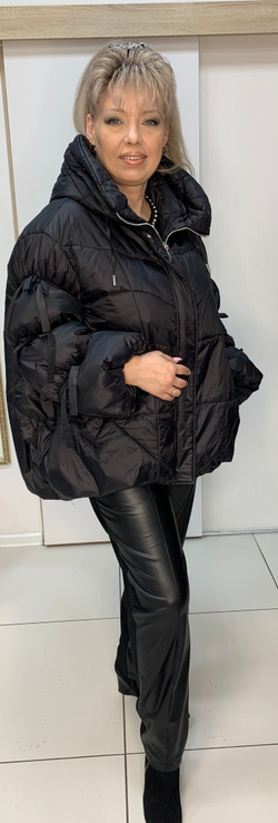 Модная cтеганная куртка-пуховик с красивыми рукавами