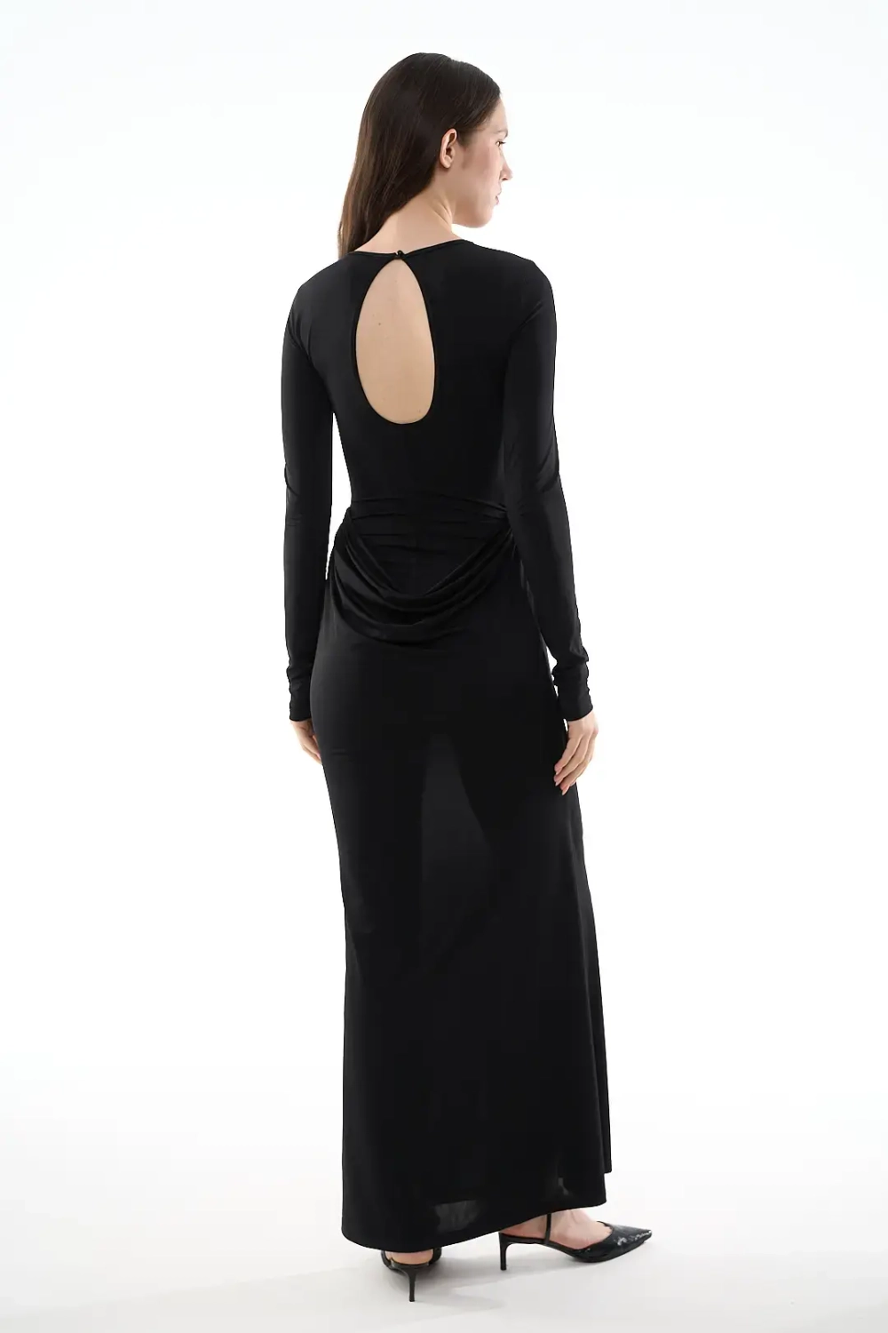 Облегающее платье с разрезом на бедре