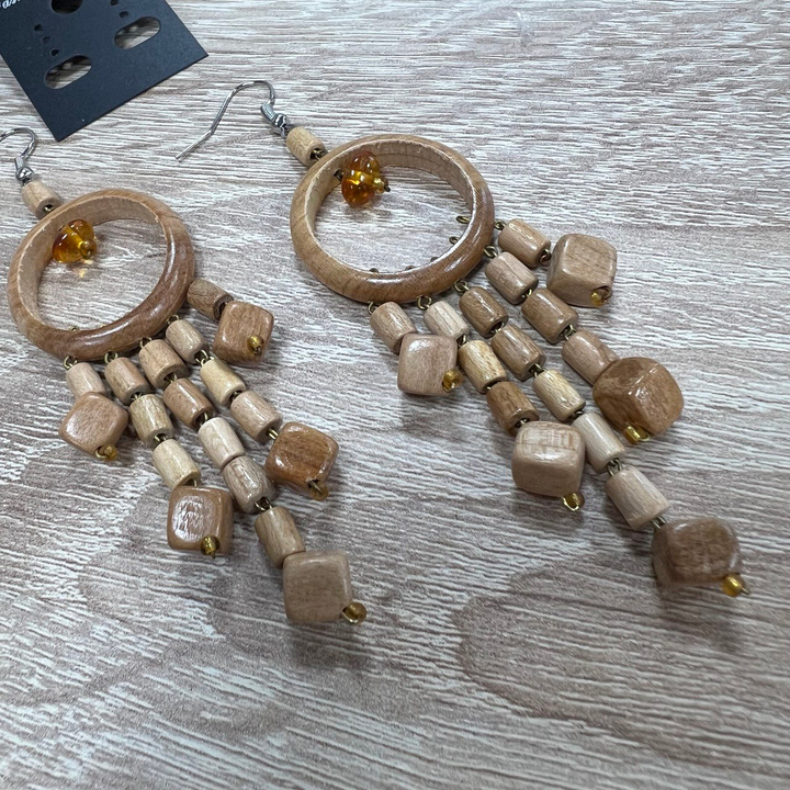Серьги Колечки с кубиками с янтарем, цвет темно-коричневый, светло-коричневый, дерево 8,5 см