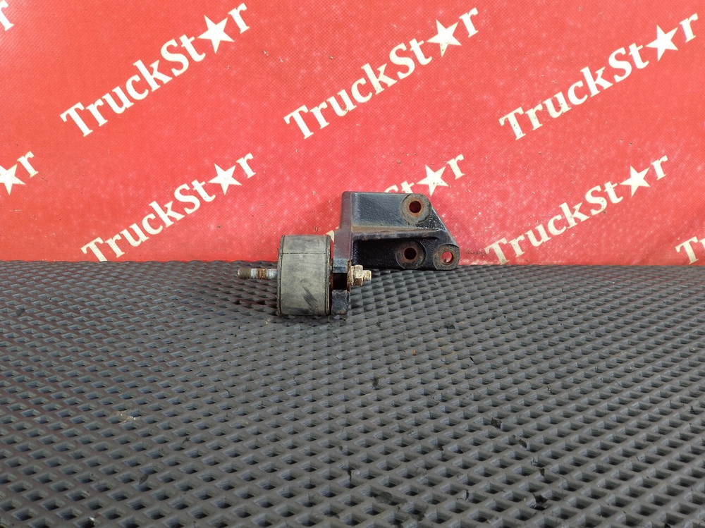 Кронштейн траверсы КПП левый 2018г