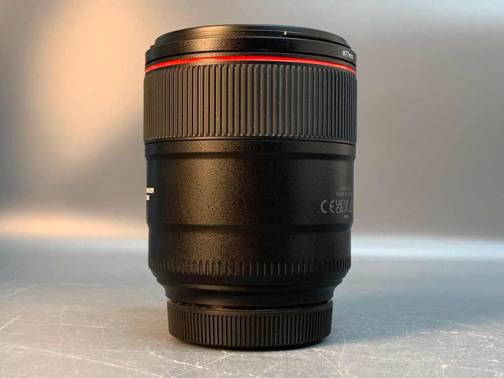 Canon EF 85mm F/1.4L IS USM