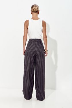Брюки палаццо свободные с защипами темно-серого цвета в полоску