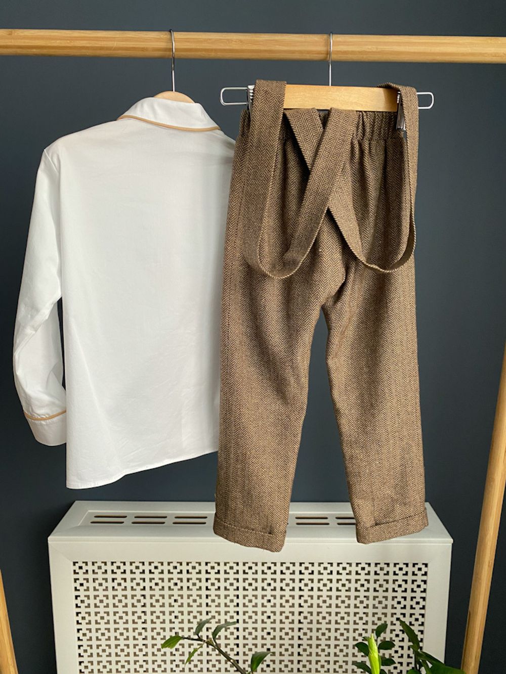 Новый костюм Two sons two daughters, 116