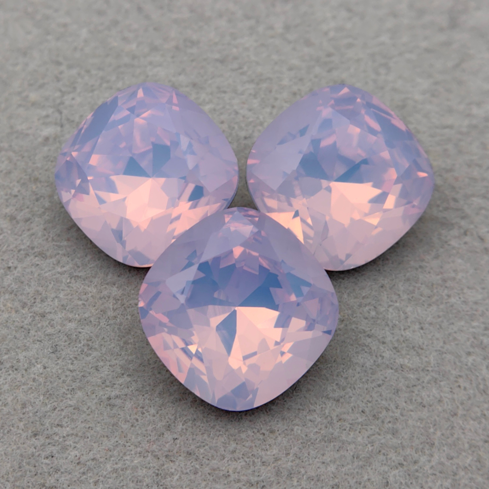 Cushion К9, Cyclamen Opal