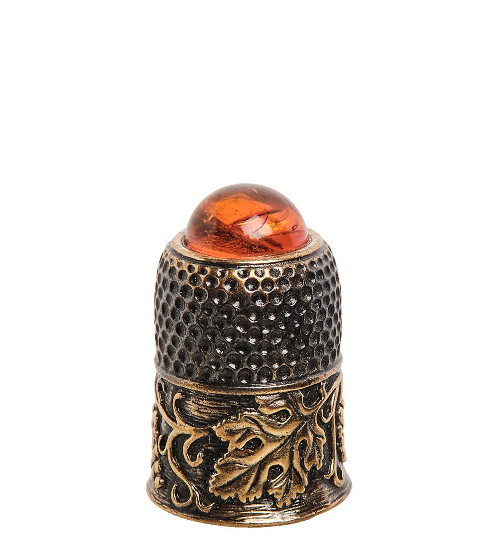 AM- 639 Наперсток «Лоза» (латунь, янтарь)