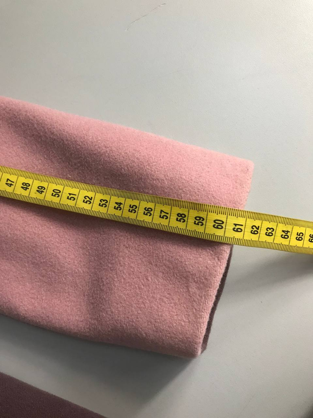 Пальто красивого пудрового оттенка, визуально 42 размер