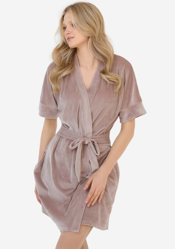 Халат велюровый короткий с коротким рукавом