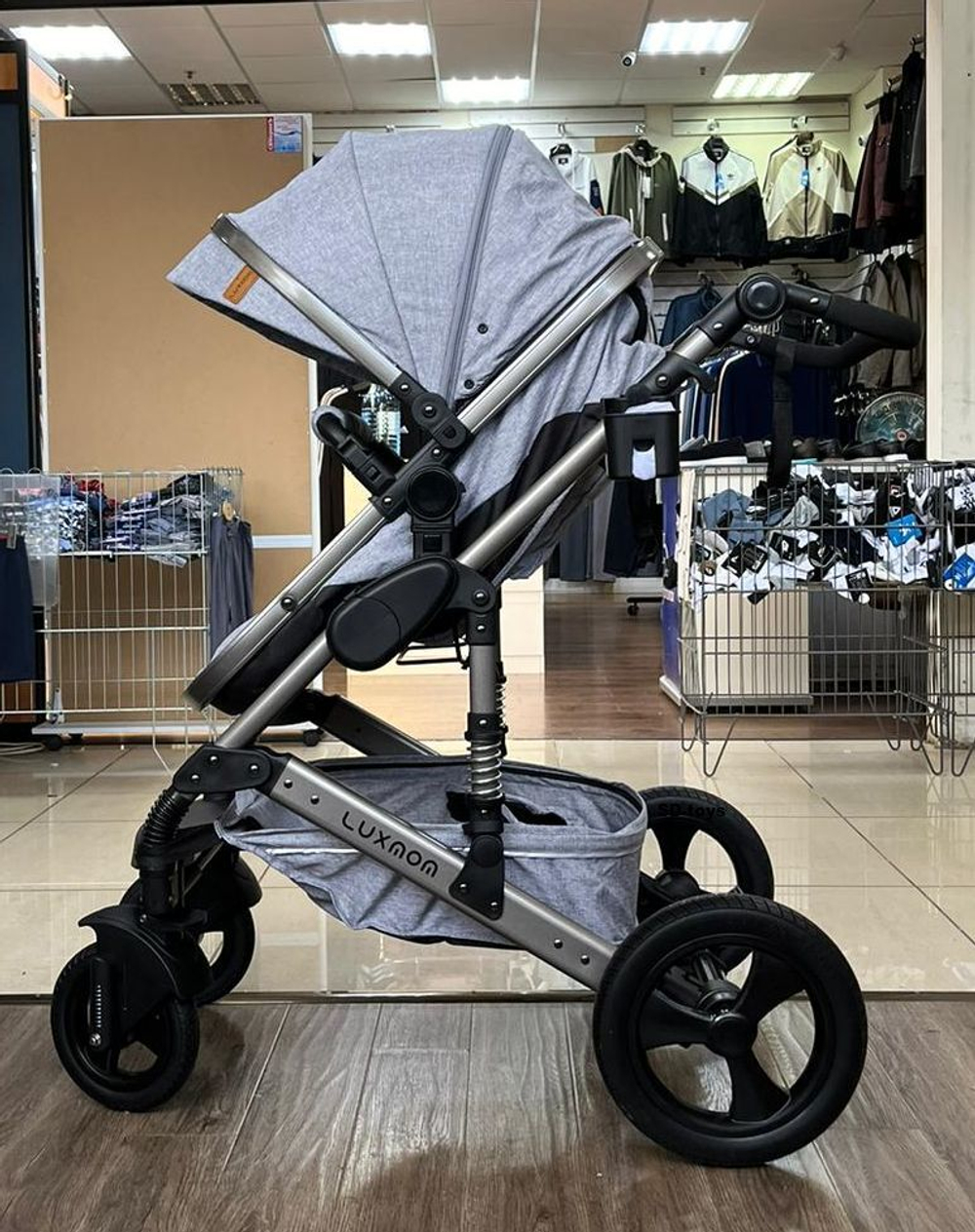 Коляска-трансформер 3В1 с автолюлькой Luxmom 555 Серый текстиль