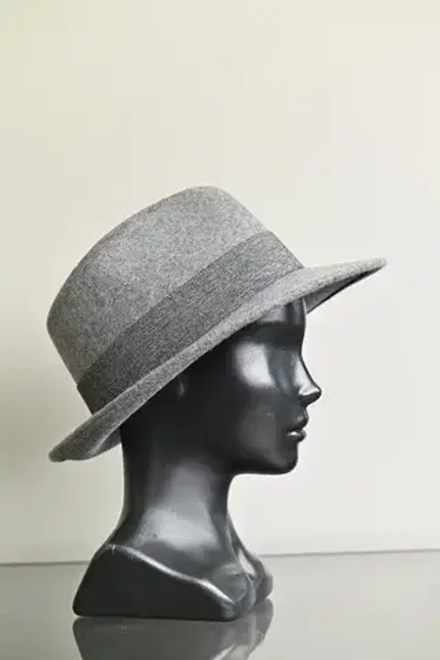 Шляпа фетровая
