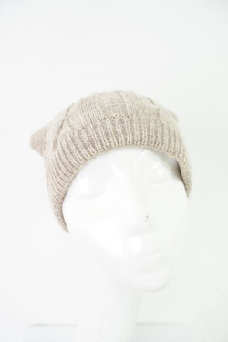 Шапка светлая