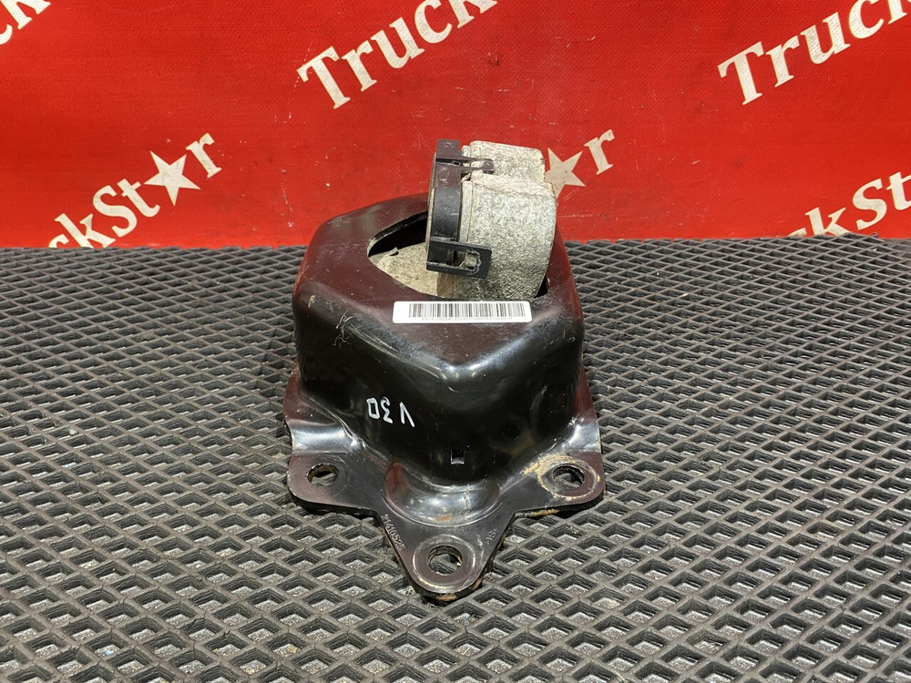 Подушка двигателя задняя 2018г