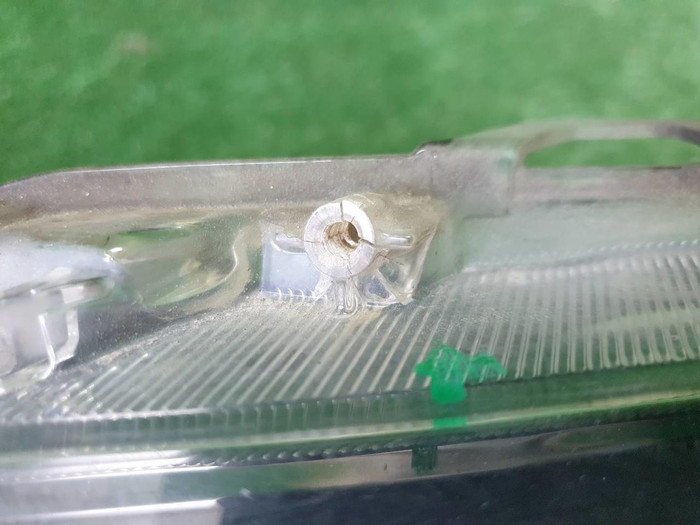 Стекло фары левое Toyota Land Cruiser Prado 150 (2017-н.в.)