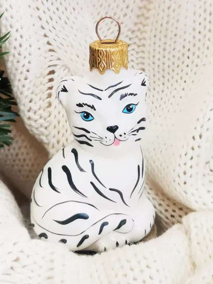 Елочное украшение Тигрёнок белый - символ года 8 см., Батик (АУ-350/1)