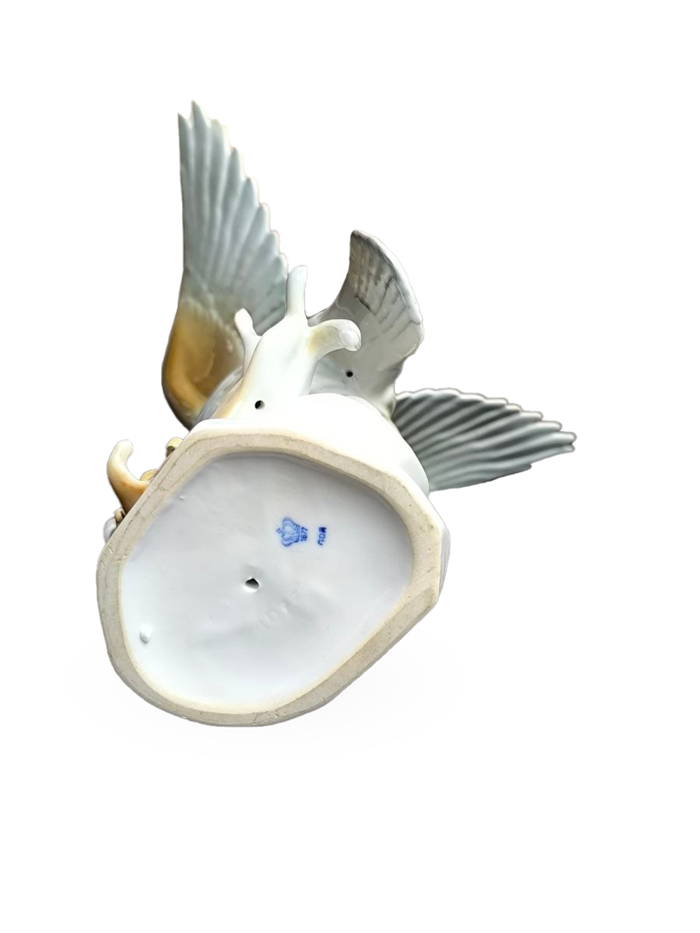 Фарфоровая статуэтка "Орел с добычей" Wagner & Apel, Германия