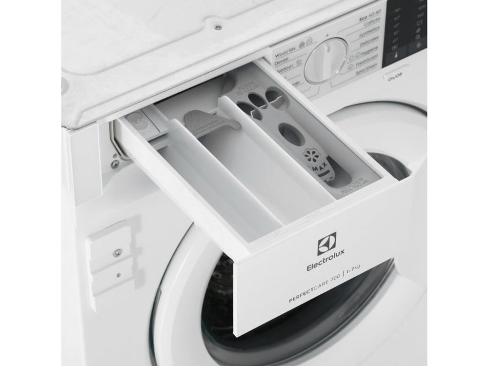 Встраиваемая стиральная машина Electrolux EWN7F447WI