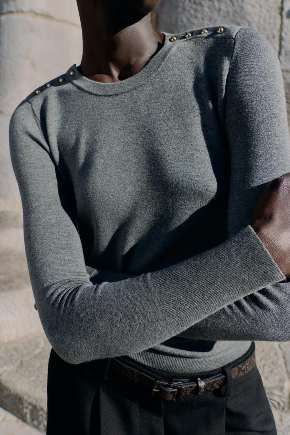 ZARA ВЯЗАНЫЙ СВИТЕР С ПУГОВИЦАМИ, СЕРЫЙ МЕЛАНЖ