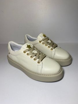 Кроссовки женские