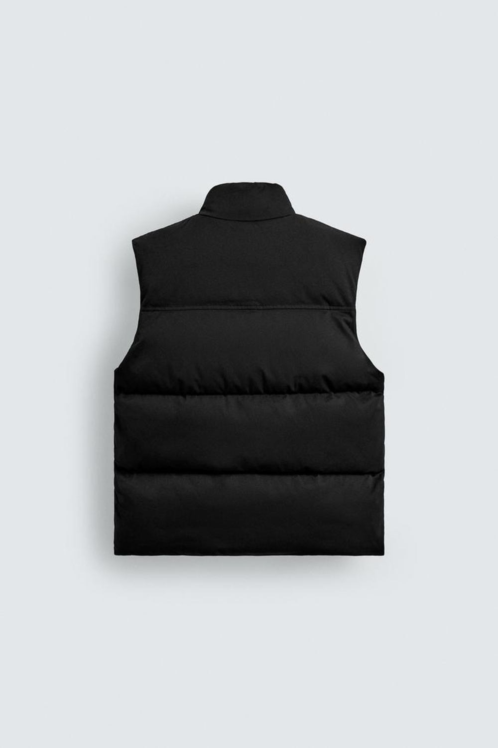 ZARA СТЕГАНЫЙ ЖИЛЕТ КЛАССИЧЕСКОГО КРОЯ, ЧЕРНЫЙ