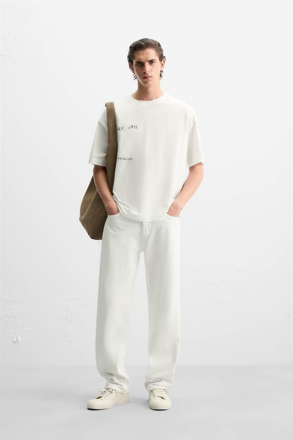 ZARA ФУТБОЛКА С КОНТРАСТНОЙ НАШИВКОЙ, ЖЕЛТОВАТО-БЕЛЫЙ