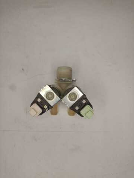 Клапан подачи воды для стиральных машин Whirpool 461973072061 б/у