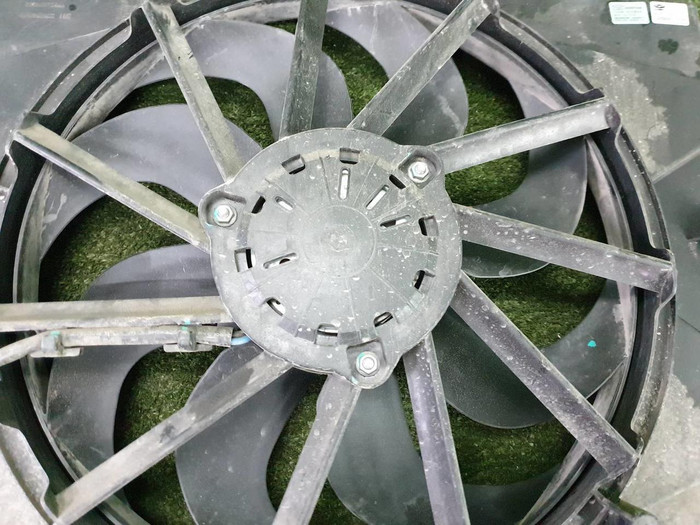 Диффузор с вентилятором Chery Tiggo 4 (2018-2023)