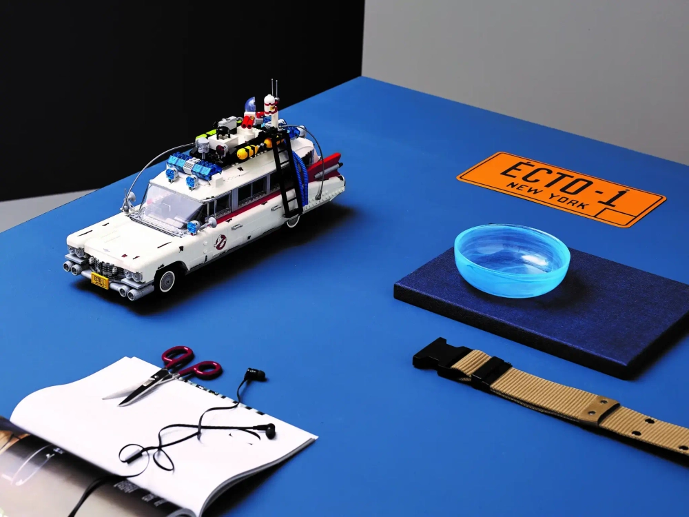 Конструктор LEGO Icons 10274 Ghostbusters ECTO-1