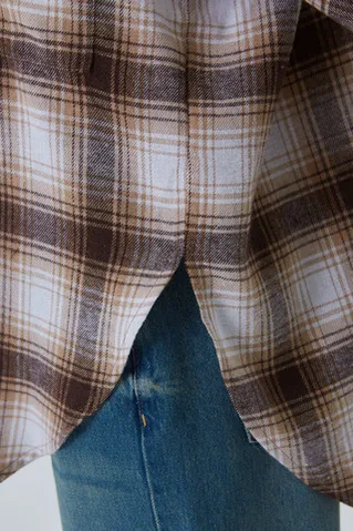 Рубашка из фланели бежевого цвета в клетку