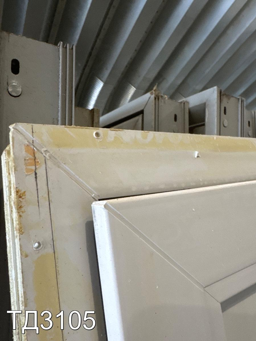 Дверь пластиковая входная Б/У 2000(в) x 560(ш)