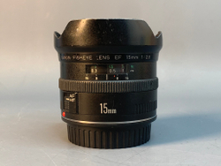 Canon EF 15mm 2.8 Fisheye царапины на линзе
