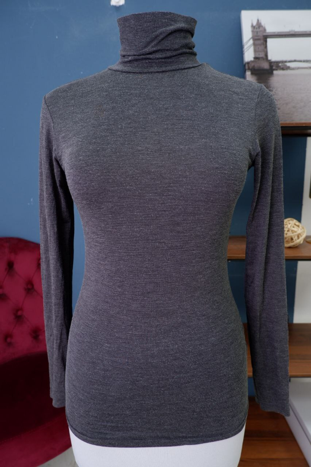 Водолазка Uniqlo повседневная 42 размер