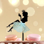 Топпер для торта «Девушка сидит в юбке»