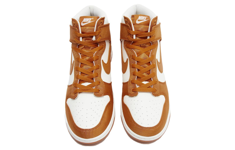 Кроссовки Nike Dunk Monarch