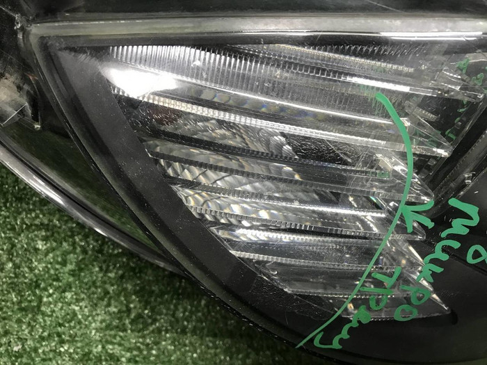 Фара правая BMW X6 E71 (2007-2012) ксенон