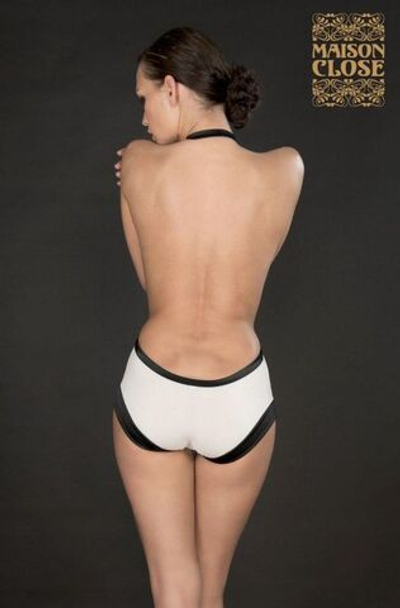 Эротические шорты с завышенной талией и петелькой на шею (Размер: S) (Цвет: белый с черным)