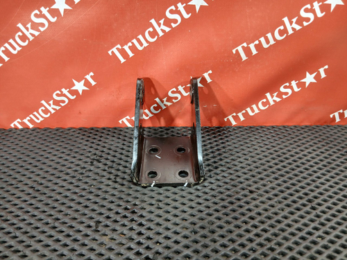 Кронштейн амортизатора переднего