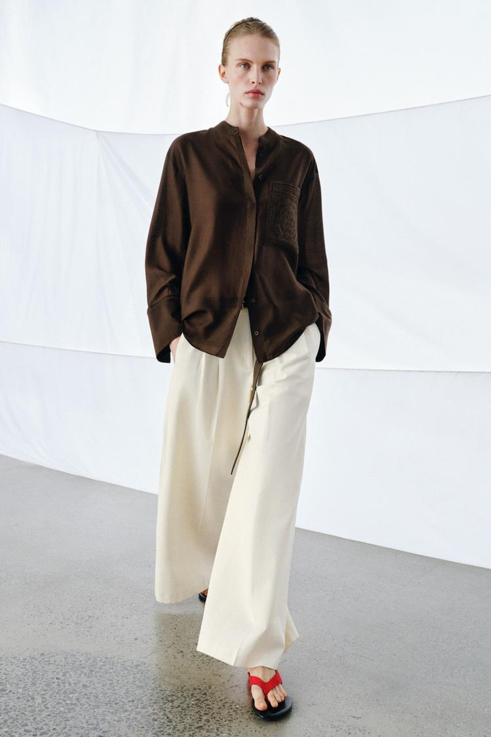 ZARA РУБАШКА С КАРМАНОМ И ВЫШИВКОЙ — ZW COLLECTION, КОРИЧНЕВЫЙ