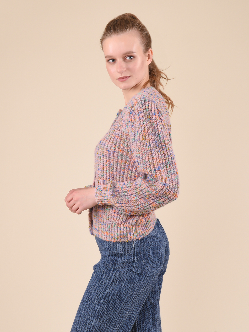 Свитер женский