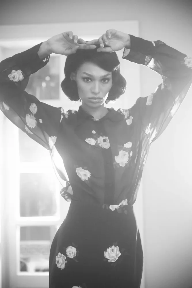 Harper, рубашка из молочного шифона с цветочным принтом