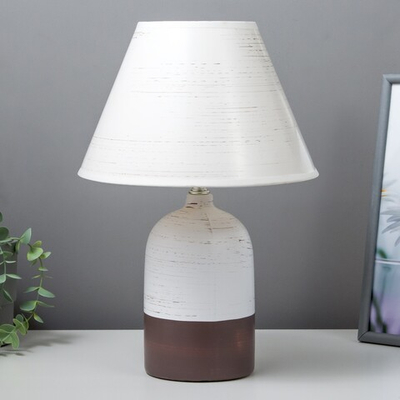 Лампа настольная E14 40Вт  22х22х37 см (белый + коричневый)