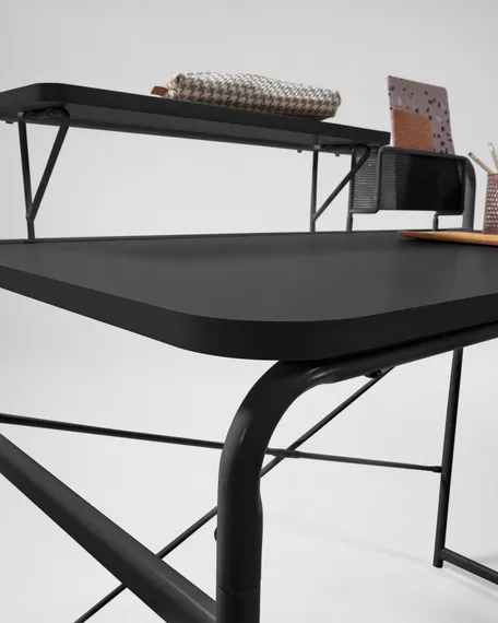Черный письменный стол Foreman | La Forma | Испания | Купить в Hallberg.ru