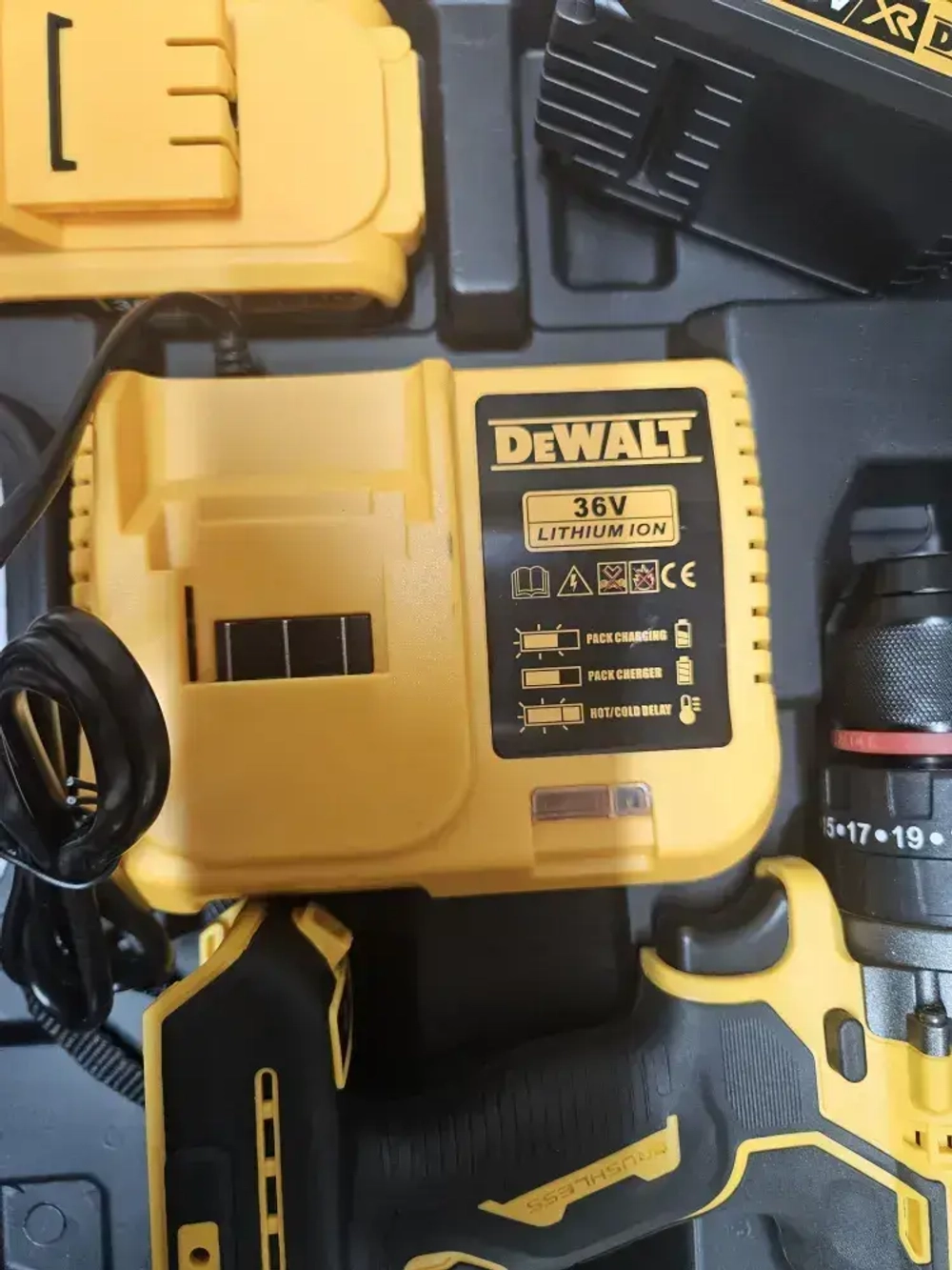 Дрель-шуруповерт, 21 В, 75 Нм, 2 АКБ