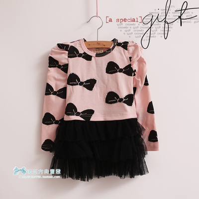 Платье детское с принтом бантов и многослойной юбкой