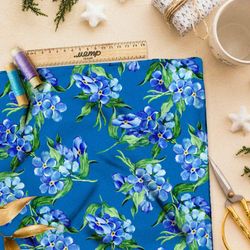 Ткань дюспо крупные ветви сирени на синем фоне