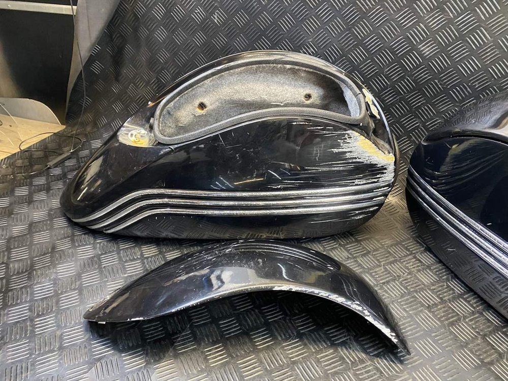 Кофры боковые Yamaha XV1900 Corbin (оригинал,дефект) 053445