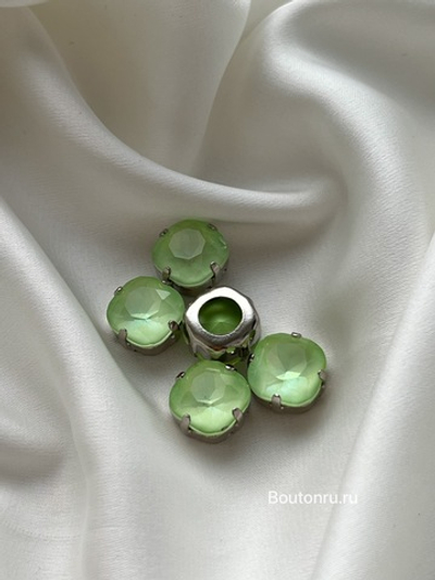 Стразы пришивные мягкий квадрат зеленые перламутр