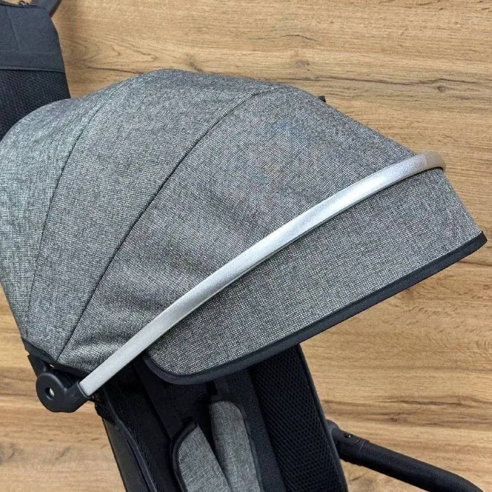 Трехколесный велосипед Luxmom 5511 серый