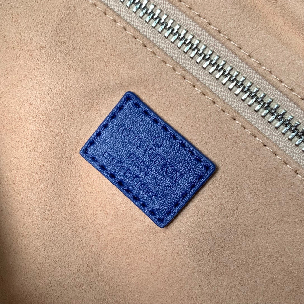 Louis Vuitton Shopper Tote MM